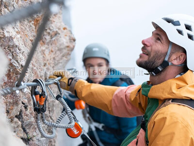 Via Ferrata įrangos nuoma - apraišai, savisaugos, šalmai www. turistinesprekes. lt