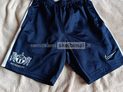 Nike šortai 12 - 13 metų