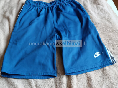 Nike šortai S dydžio